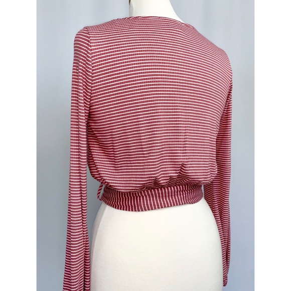 Pink and white striped long sleeve crop top 🎀 - Picture 5 of 5
